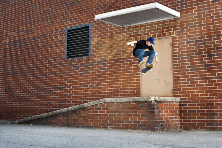 Shane-ONeill-frontside flip