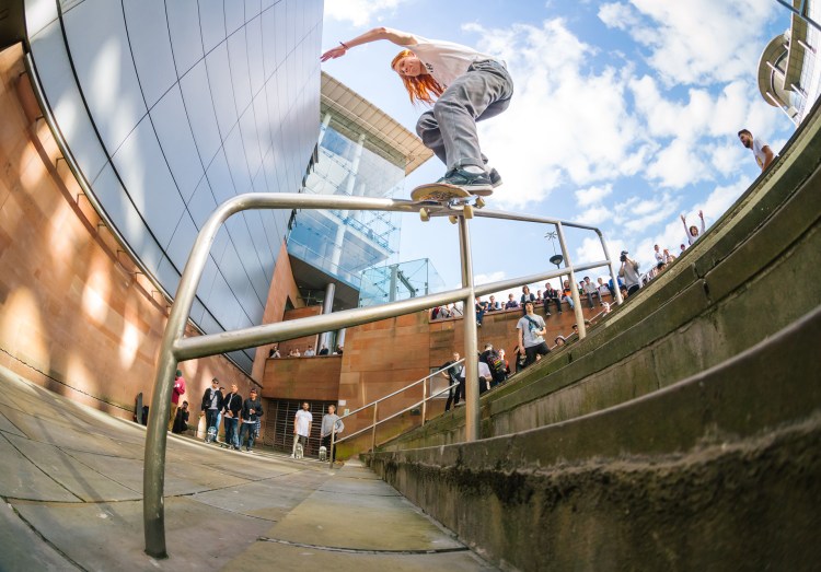 Sam Mason, Frontside Smith, Photo: CJ.