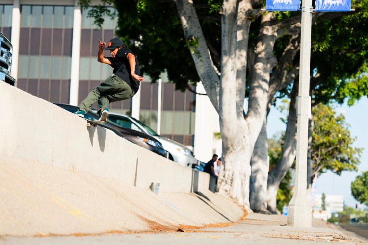 Vincent Alvarez, Frontside Rock, Whittier, Photo - Ben Colen