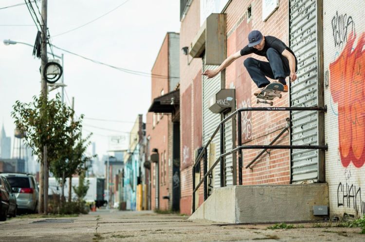 Aaron Herrington, Bump to Bar Ollie, New York.
